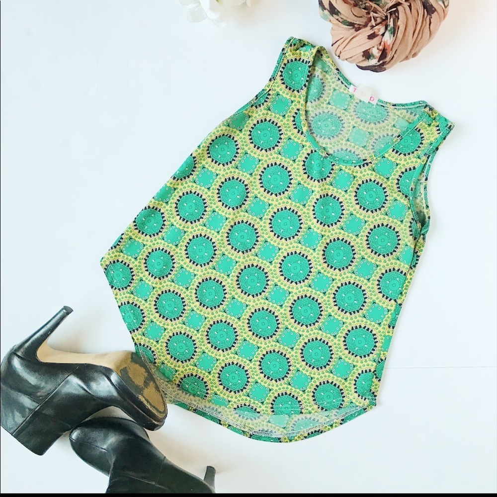 3/$20 TNO Yellow/ Green Geo Print Sleeveless Top